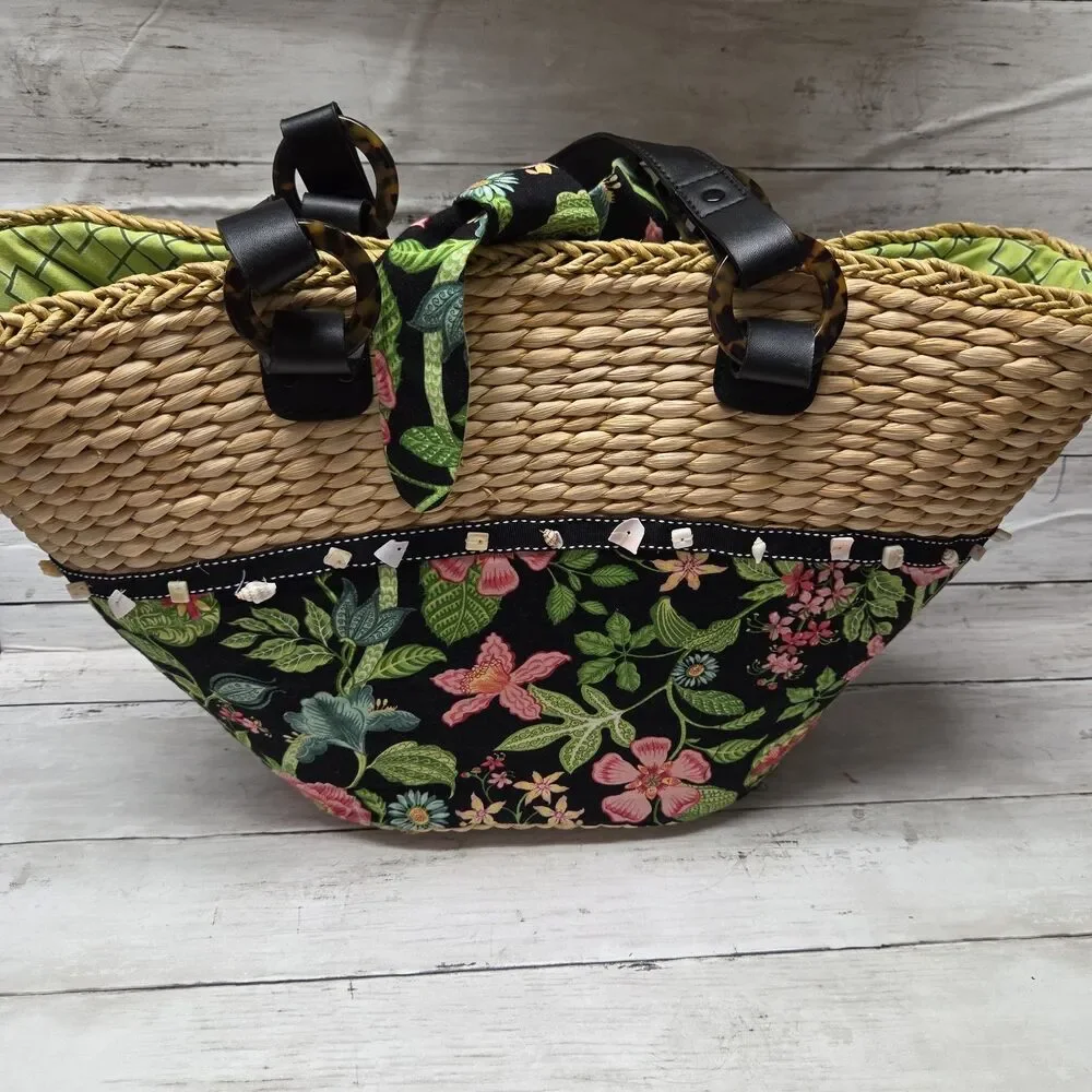 Vera Bradley stylish woven